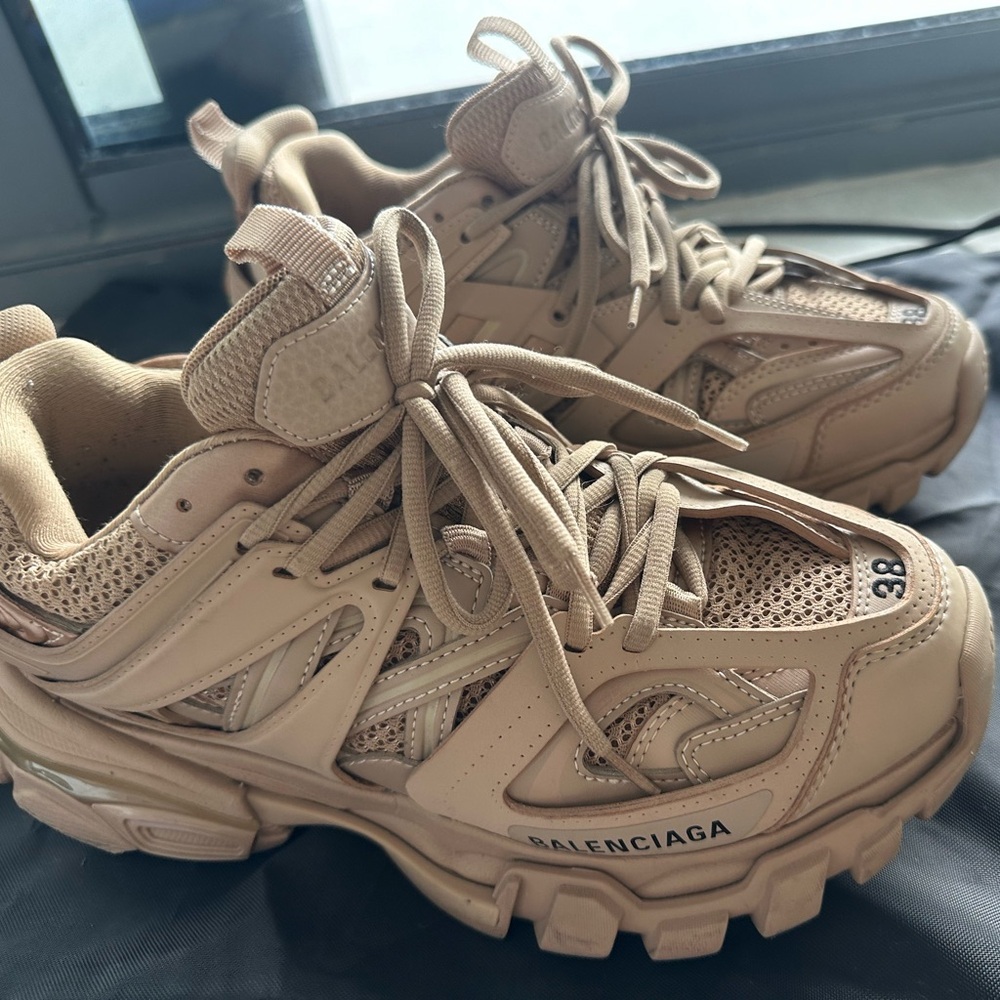 BALENCIAGA WOMEN'S TRACK SNEAKER RECYCLED SOLE IN BEIGE